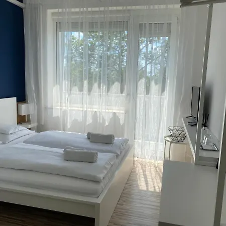 Elmeny Balaton فندق 3*