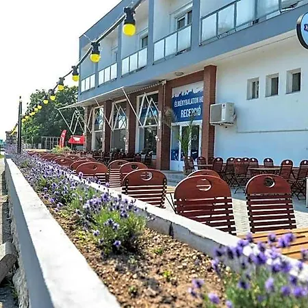 فندق Elmeny Balaton Alsóörs